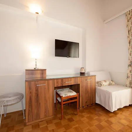Apartmens Villa Antonio 88 Brela Exterior photo