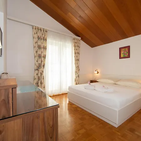 Apartmens Villa Antonio 88 Brela Exterior photo