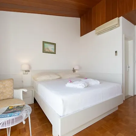 Apartmens Villa Antonio 88 Brela Exterior photo