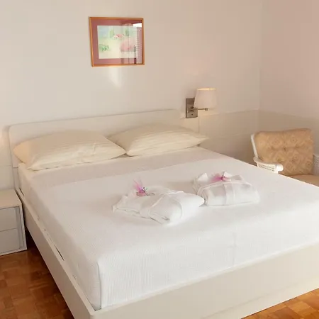 Apartmens Villa Antonio 88 Brela Exterior photo